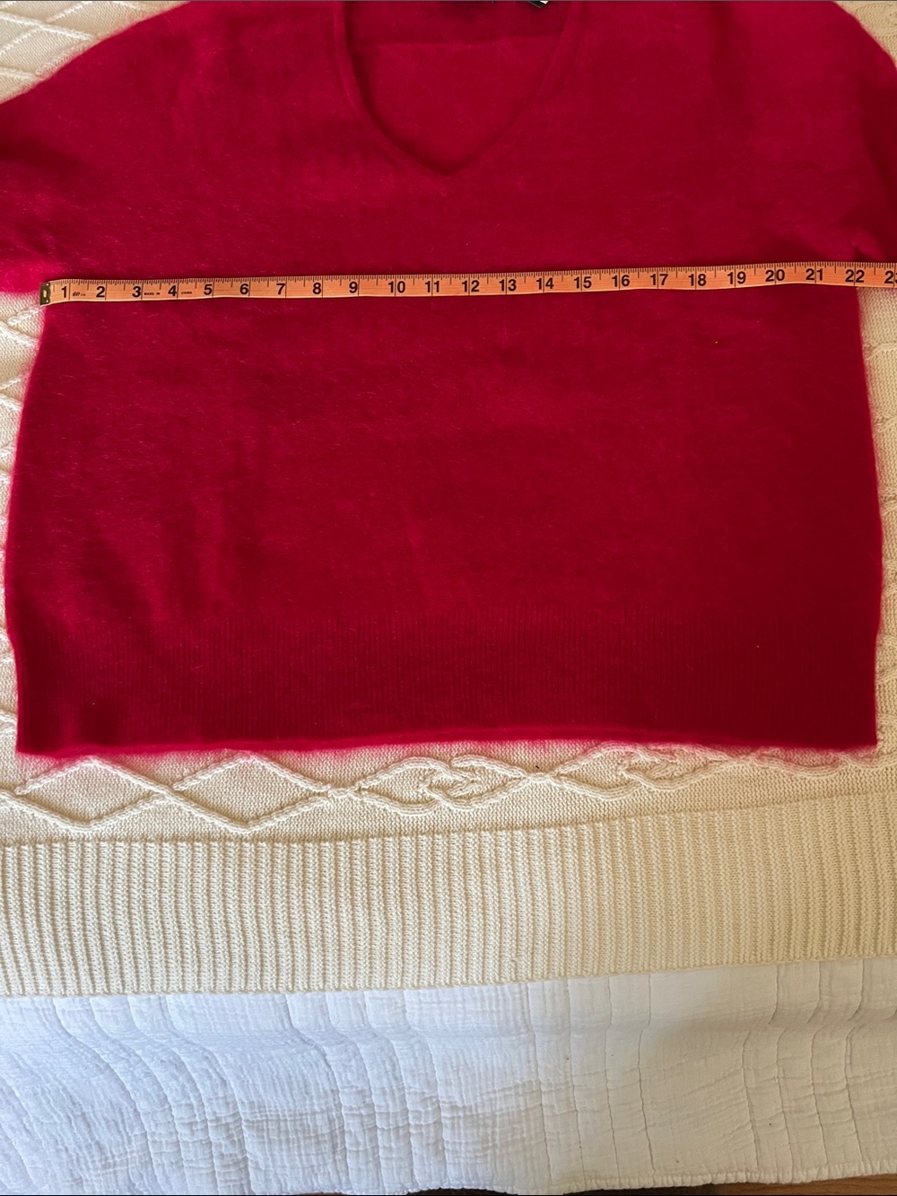 C by Bloomingdale's Cashmere V-Neck Sweater Berry Red Medium NWT - Picture 6 of 7